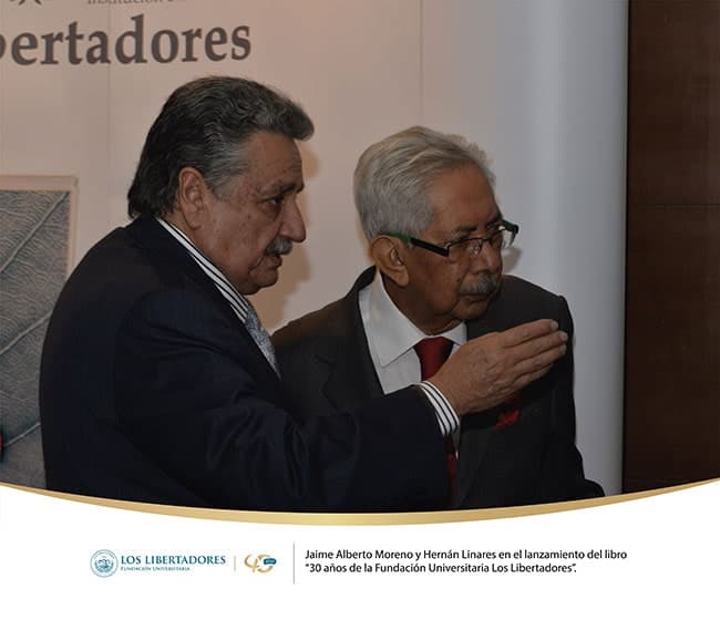 El Dr. Jaime Alberto Moreno y el Dr. Hernán Linares en el lanzamiento del libro 30 años de Los Libertadores