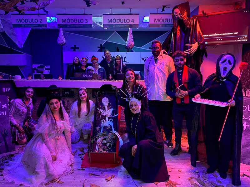 Dirección de Admisiones y Registro en el Concurso de Decoración Halloween 2022