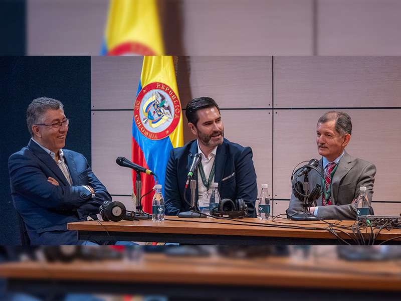 Indalecio Castellanos, Juan Carlos Ossa y Gonzalo Ortiz en el Foro de Egresados Nuevas Tendencias en Comunicación 2023-1