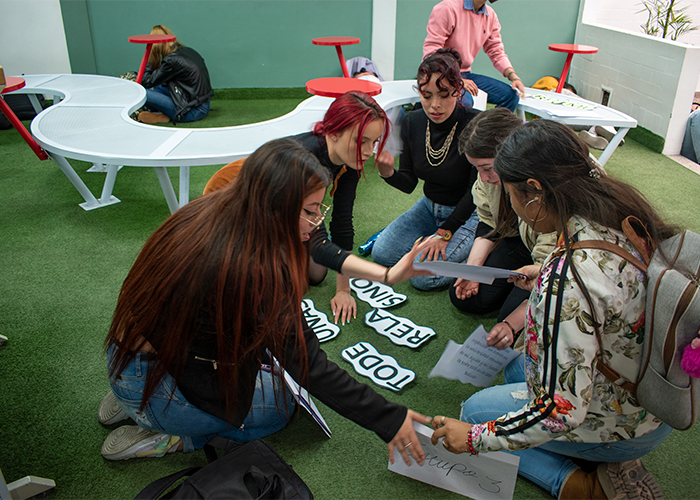 Relanzamiento Biblioteca Primer dia_22